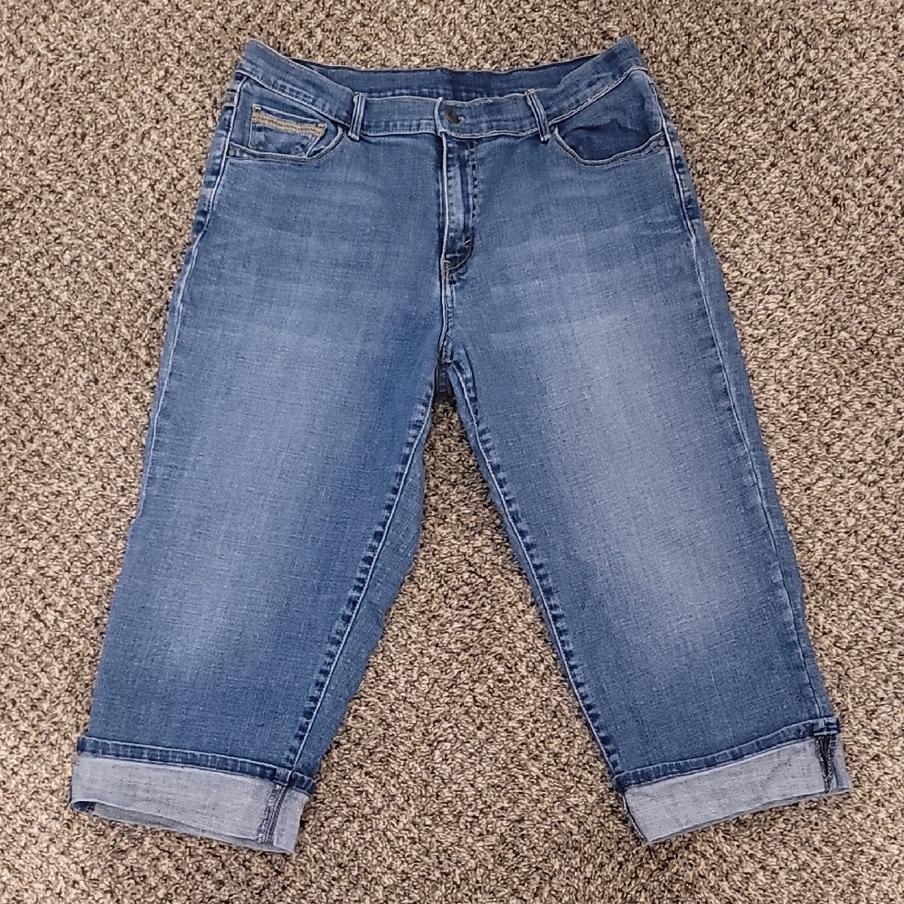 Levi's Cropped Denim Jeans